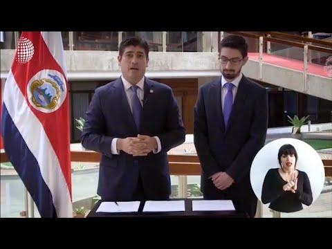 Presidente de Costa Rica pide disculpas a la comunidad gay “en nombre de la República”