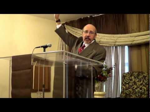 Pastor Luis Gómez – Oración de Acción de Gracias en la Iglesia de Filadelfia