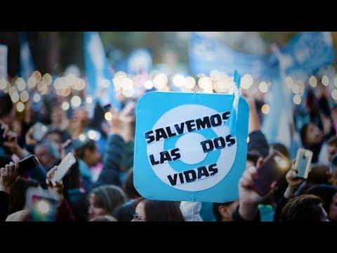 El aborto no seguirá siendo ilegal en Argentina. – Argentina celebra