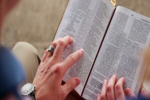 ¿Por qué deberíamos ser como los berréanos? Lecciones de la Biblia sobre la búsqueda de la verdad”